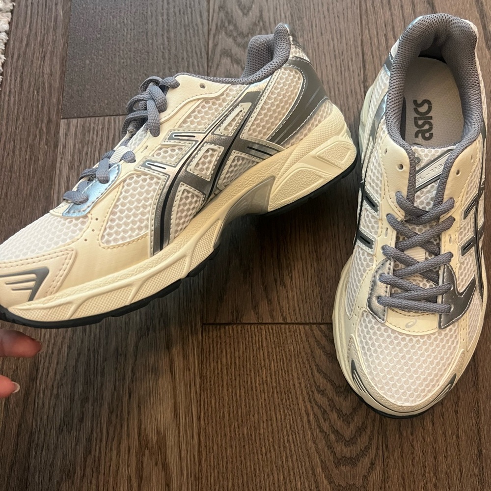 Asics Off-White and Gray Running Shoes - Picture 3 of 6